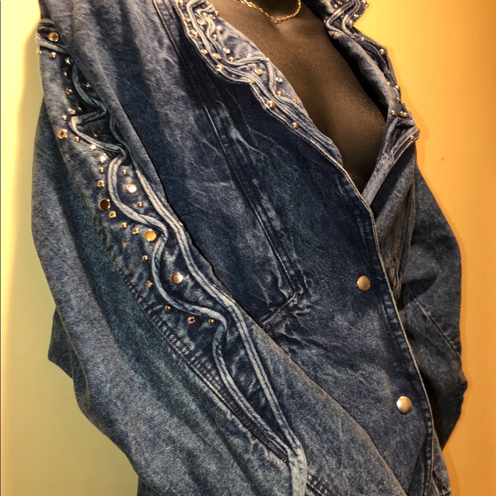 Jacket - Picture 3 of 4
